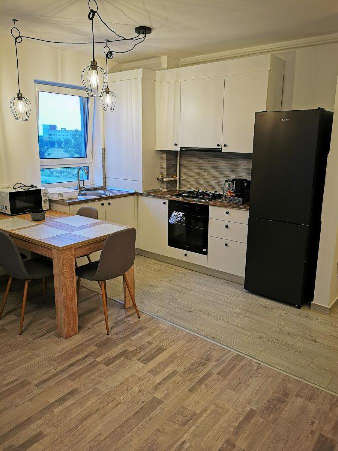 Teo Apartment Braşov Buitenkant foto